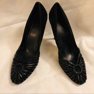 Vintage inspired GUESS Heels.